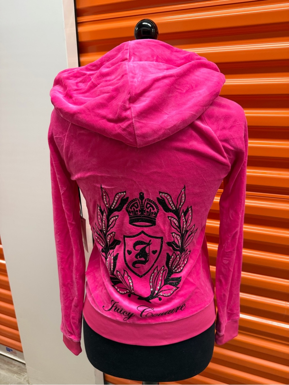 NWT Juicy Couture Women's Hot Pink Velour Hoodie with Crest Back